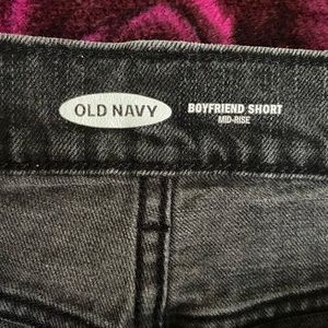 Mid Rise Boyfriend Short